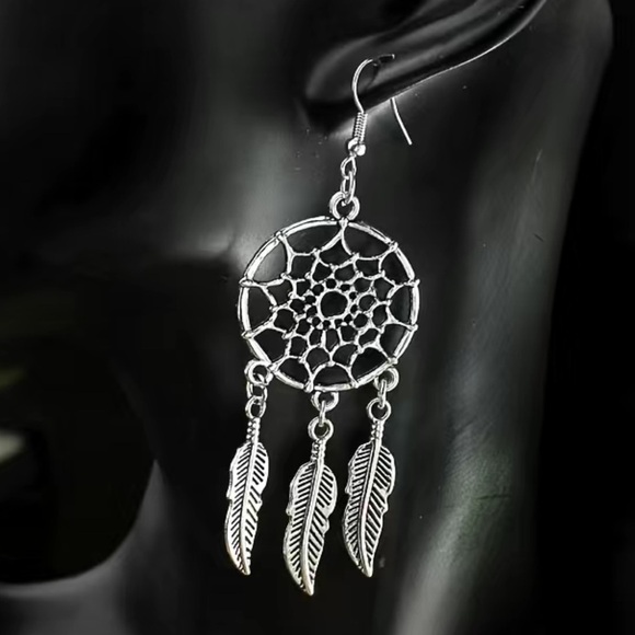 DreamCatcher Earrings Boho Western Feather Pendant Pierced Dangle Drop Silver - Picture 5 of 9